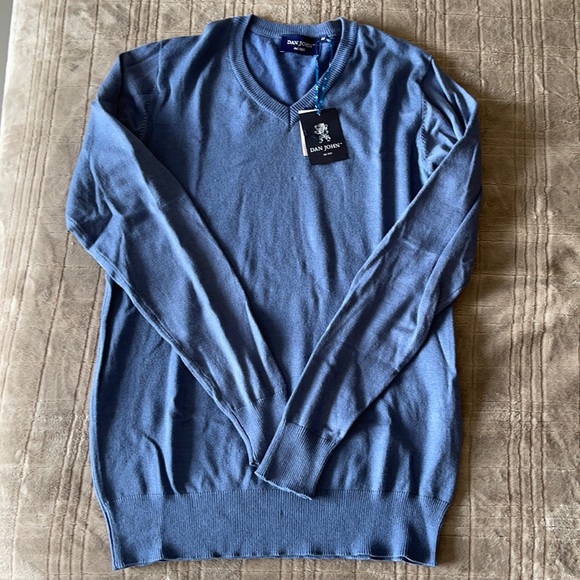 NWT sweater - Picture 1 of 4